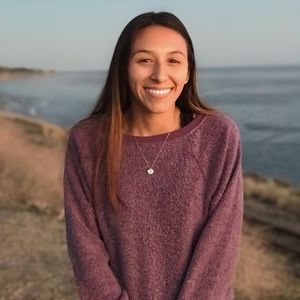 Meet your Posher, Adriana